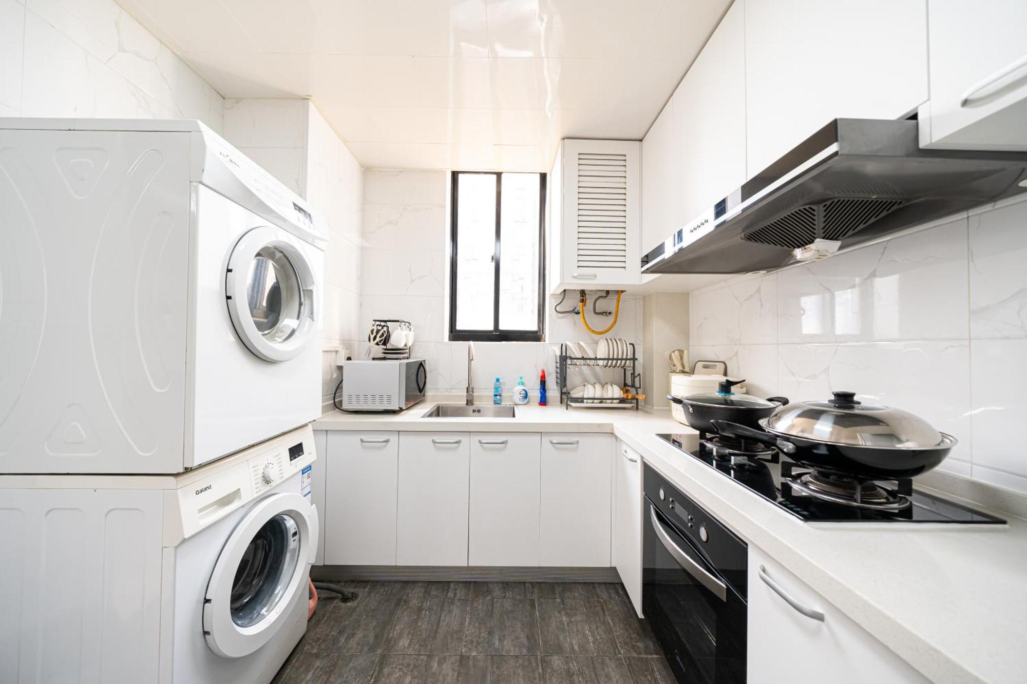 Zhenyuan-4bedrooms 2bathroom,near People's Square Apartment *